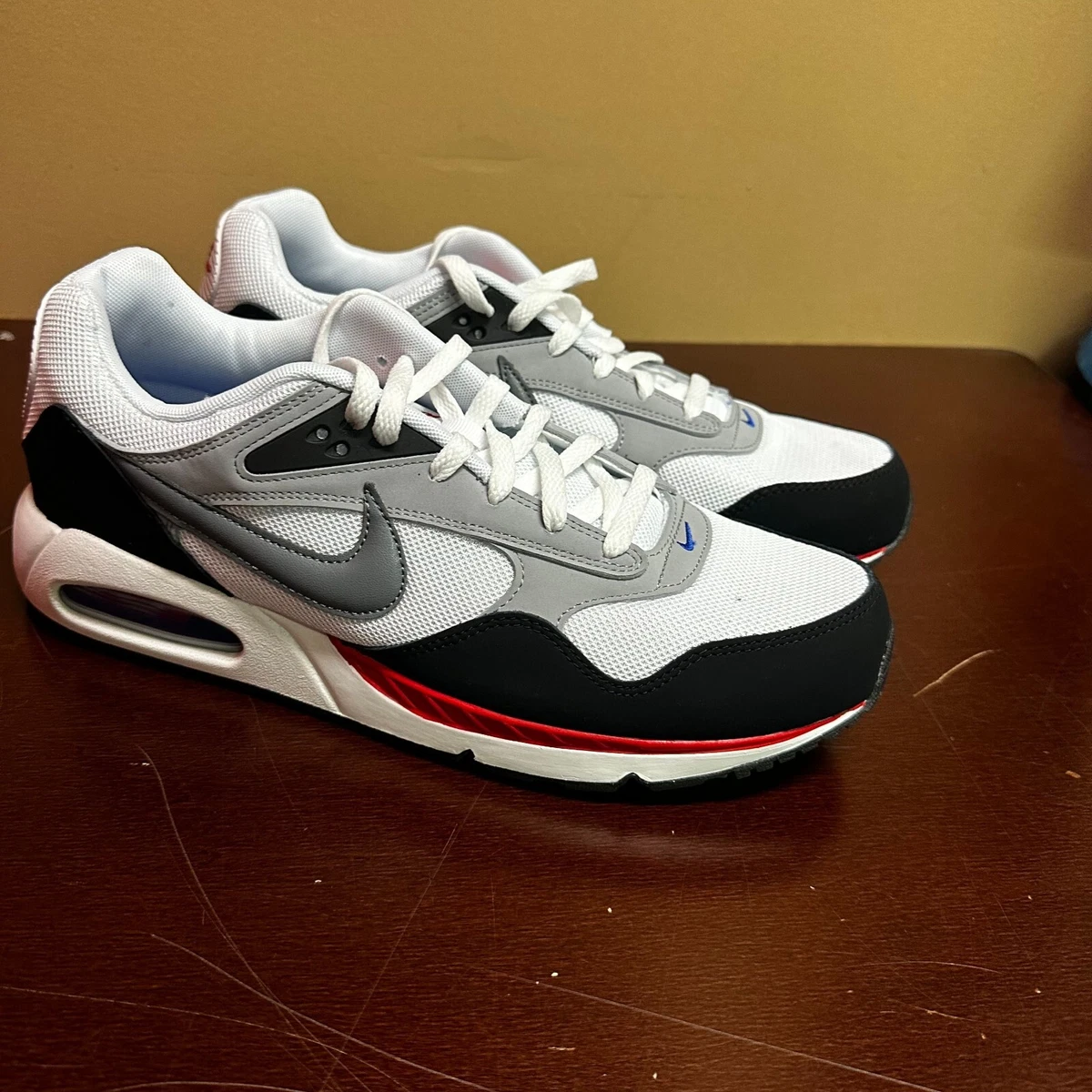 Nike Mens White Black Air Max Correlate 511416 104 Athletic Shoes