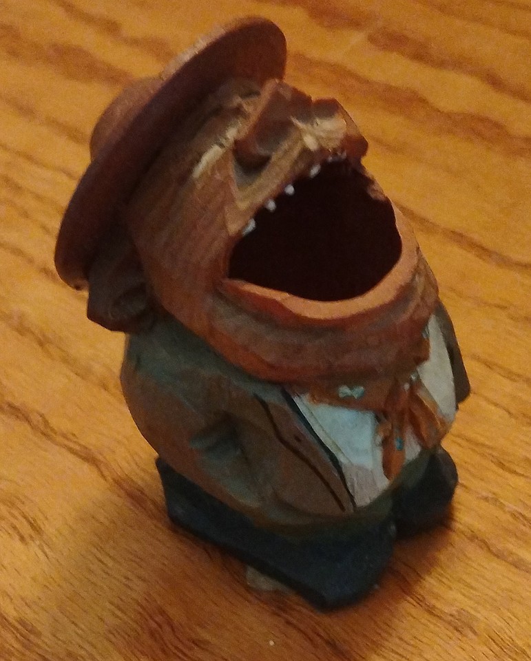 Hand-carved ANRI wooden figure from Italy with a hilariously dramatic open mouth — a quirky, artisan conversation piece that doubles as a functional desk trinket.