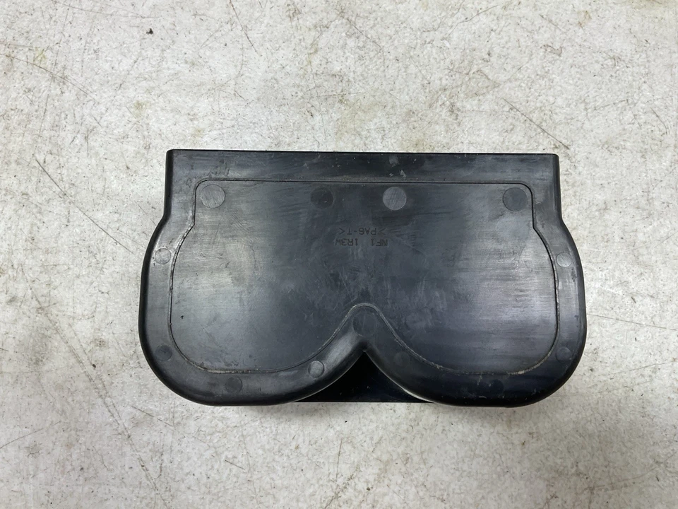 Infiniti G35 2007 cupé portavasos delantero inserto automático Foto 4 de 4