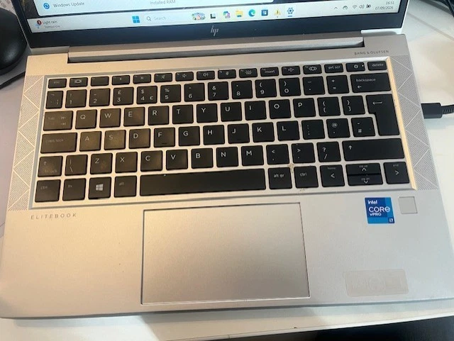 HP EliteBook 830 G8 · i7-1185G7 · 16GB · 256GB, photo 2 of 5