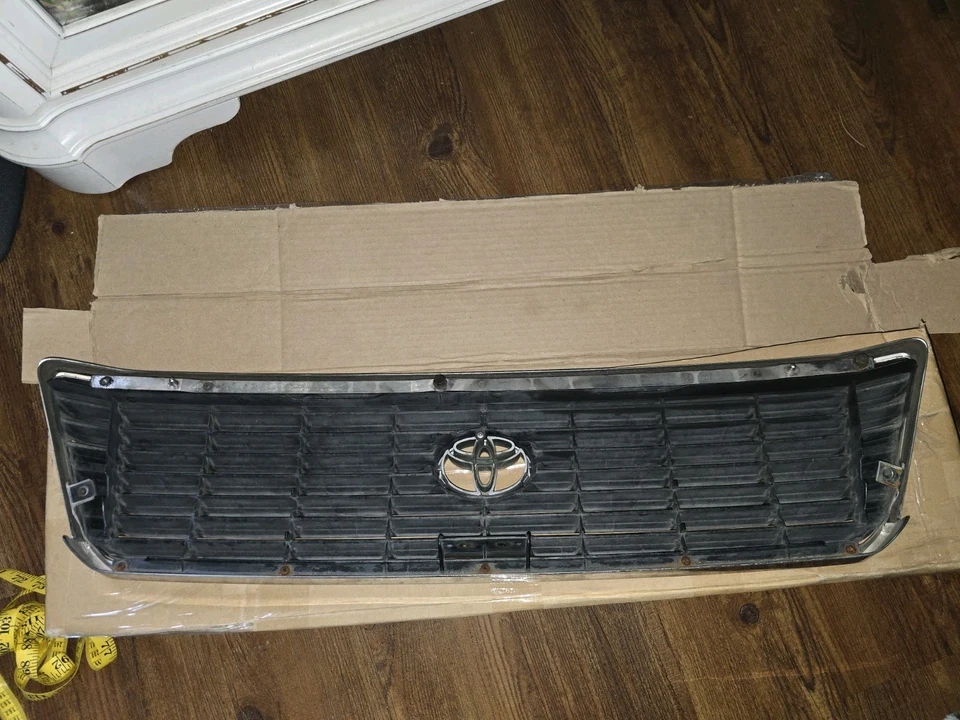 Parrilla delantera Toyota Celsior UCF 21 1998-2000 o Lexus LS 400 - FABRICANTE DE EQUIPOS ORIGINALES Foto 4 de 4