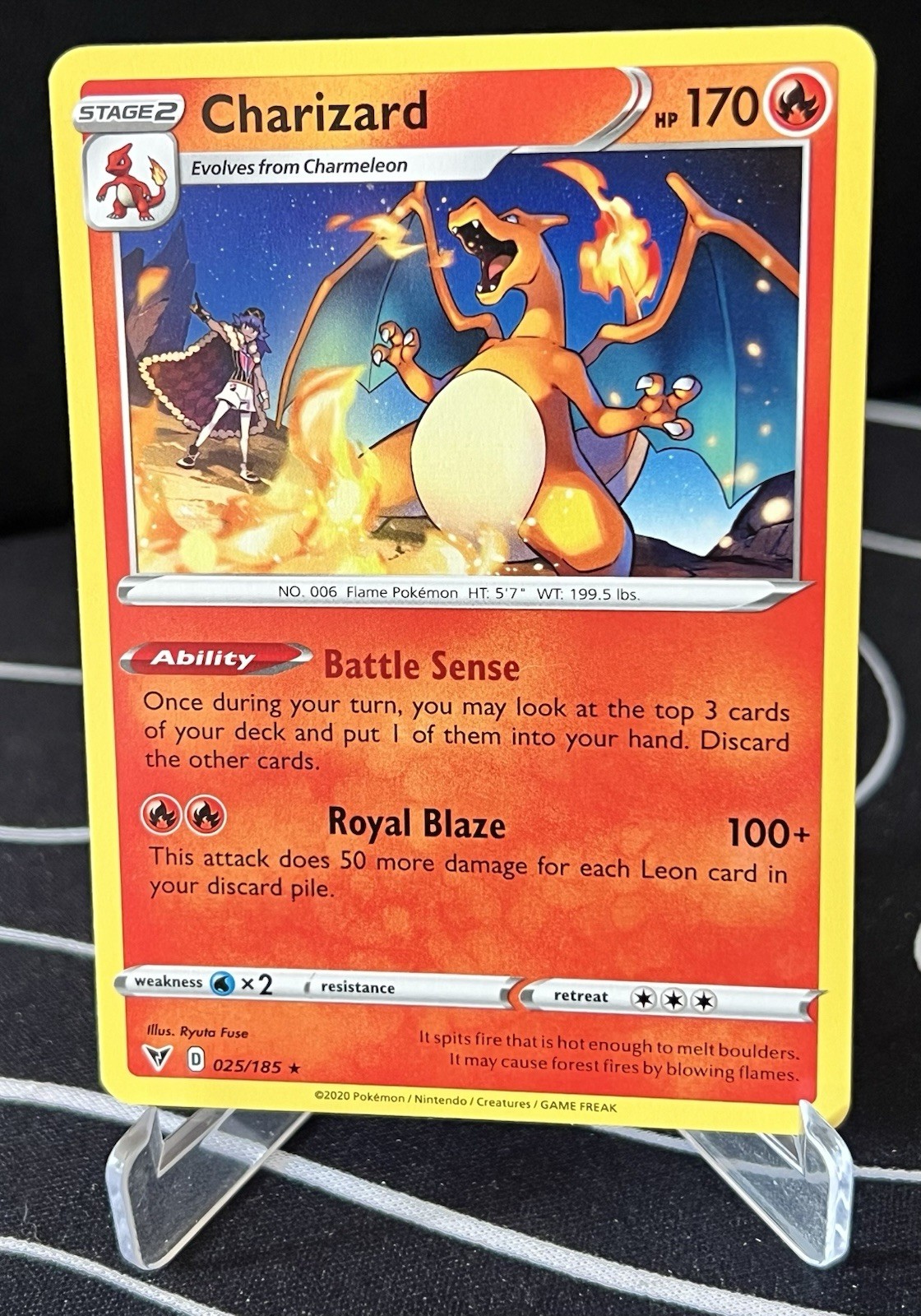 Charizard 025/185 2020 Pokémon TCG SWSH Vivid Voltage NM