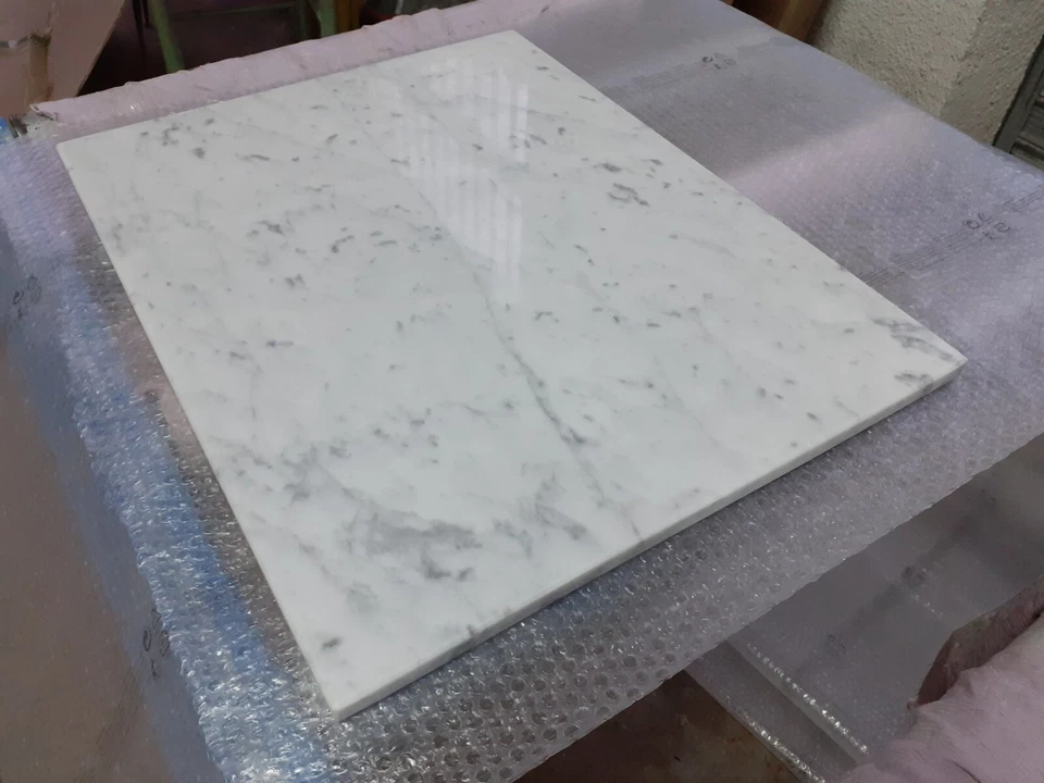 TAGLIERE IN MARMO BIANCO CARRARA LUCIDO,MATERIALE NATURALE ADATTO X ALIMENTI - Immagine 2 di 4