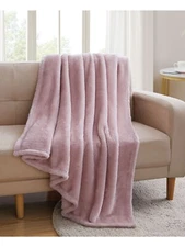 VCNY HOME High Pile Pink Solid 50 X 60 Throw