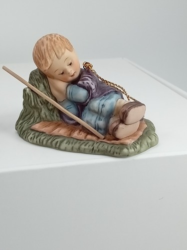 STUDIO HUMMEL CHRISTMAS NATIVITY ORNAMENTS - Picture 4 of 6