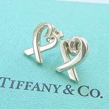 Excellent Condition Tiffany Co. Loving Heart Stud Earrings t233