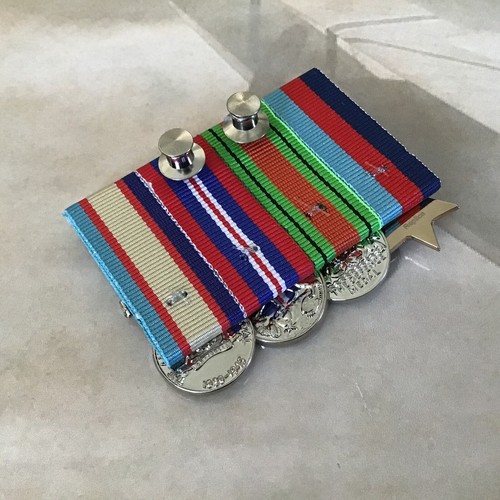 1939-45 Star, Defence, War and 1939-45 Australian Service (Full Size + Minis) Me - Bild 4 von 10