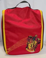 NWOT Harry Potter Gryffindor Crest Logo Red Robe Factory Zipper Flap Book Bag