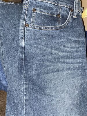 Wrangler Jeans Mens 30x30 NWOT Blue Relaxed Fit Denim Jeans