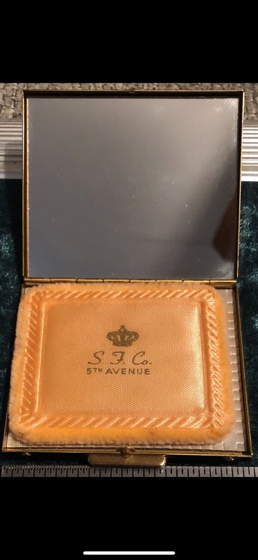 Vintage S.F. Co 5TH Fifth Avenue Powder Compact
