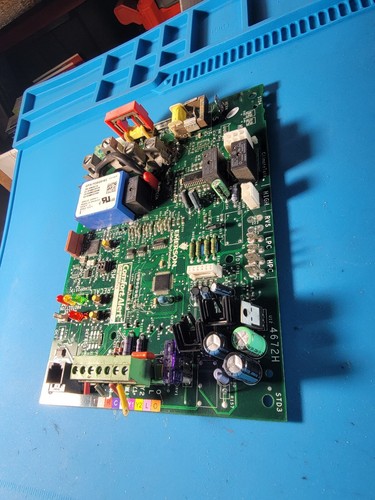 GOODMAN PCBGR102 Gas Furnace Control Circuit Board 2-Stage 49B22 289B1 - Picture 4 of 10