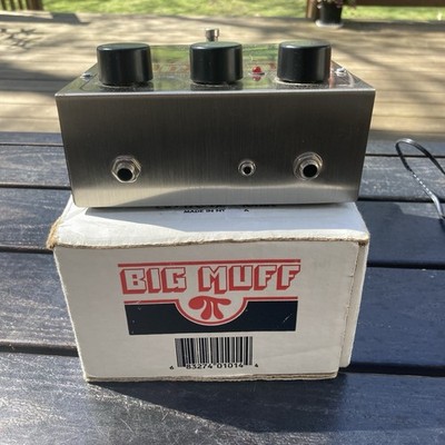 Electro-Harmonix EHX Big Muff Pi Distortion Sustainer Pedal Box Power Included