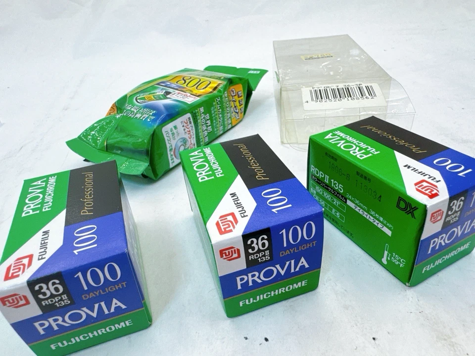 Fujifilm PROVIA RDP II Superia Venus 800 Professional Expired Color Film 27 / 36 - Image 4 of 4