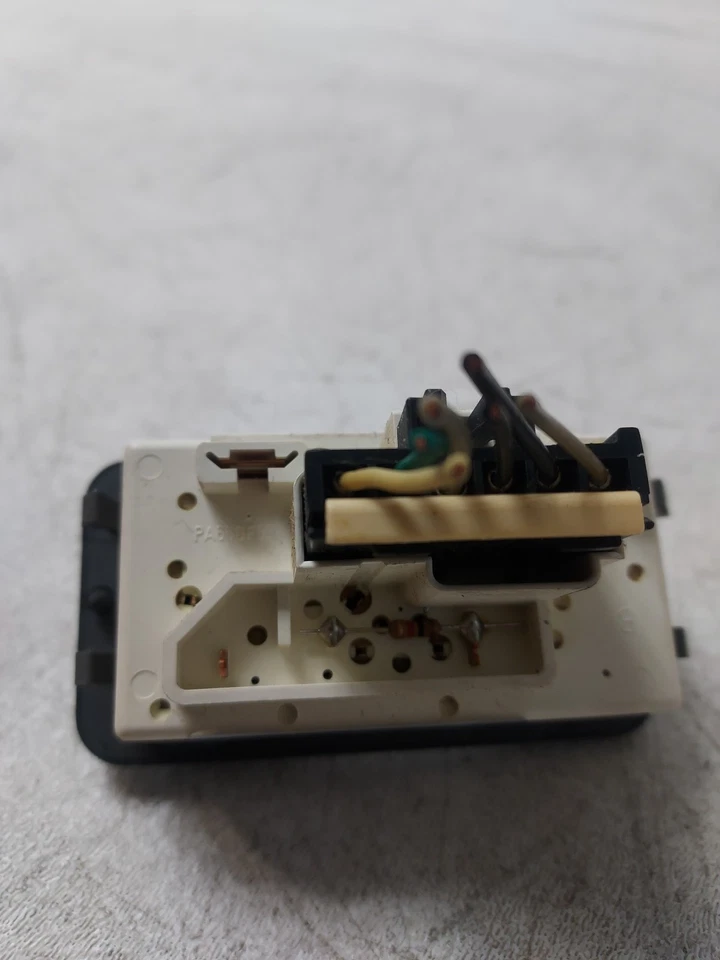 Оригинальный задний выключатель стеклоочистителя для Chevy Blazer Gmc Jimmy 1998-2005 годов выпуска - Изображение 4 из 4