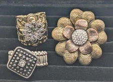 Stretch Ring Lot Of 3 Rhinestone Flowers Goth Jewelry Adjustable Stretch Band