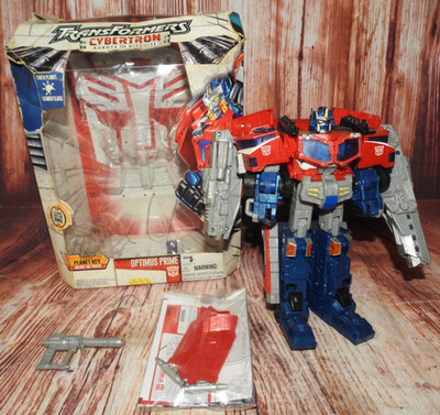 2005 Hasbro Transformers Cybertron Optimus Prime (Leader Class) in box - No key