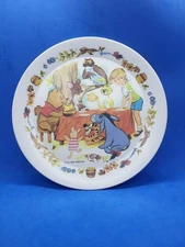 Vintage Walt Disney Winnie The Pooh Plate — Artisan Ware National, Classic Art