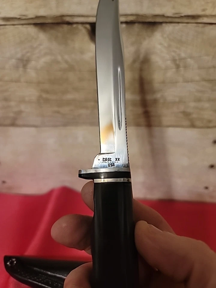 1981 Case XX 216-5 Black Hunting Knife With Custom Sheath, Awesome Condition!  - Image 2 of 4