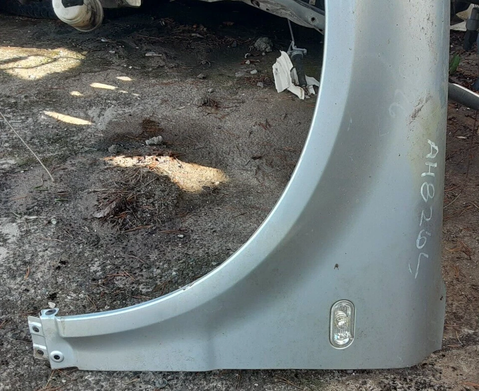 Guardabarros delantero izquierdo del lado del conductor Volkswagen Passat 2001-2004 OEM, 110-58919 Foto 2 de 4