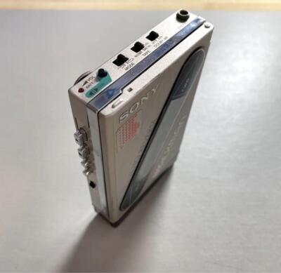 ポータブルプレーヤー WALKMAN WM-101 Near Mint] Sony Walkman WM-101 Stereo Cassette Player Silver