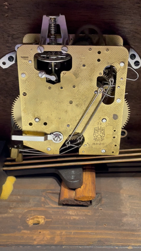 Orologio vintage Art Decò carillon tedesco in legno con chiave - Video 1 di 1