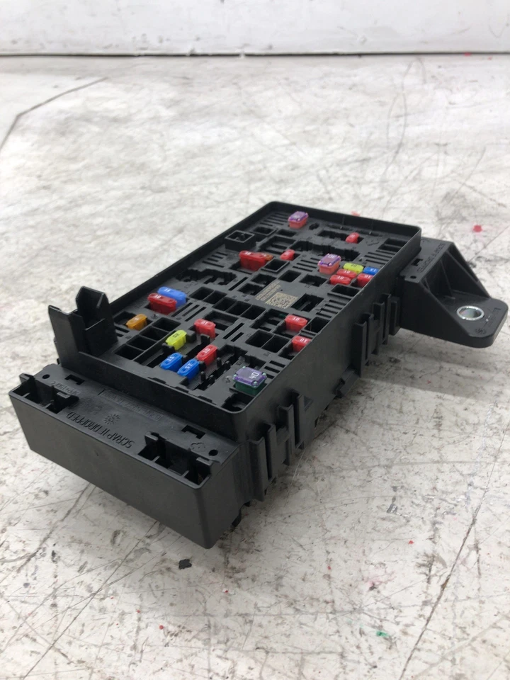 2022-2023 JEEP GRAND WAGONEER OEM PDC POWER DISTRIBUTION CENTER FUSE BLOCK BOX - Image 2 of 4