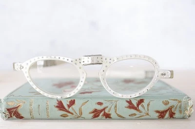 Vintage Folding eyeglass Cat eye Mother of pearl France For parts repair - Image 1 of 4