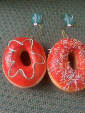 Kurt Adler 1 sprinkle 1 swirly pattern donut ornaments