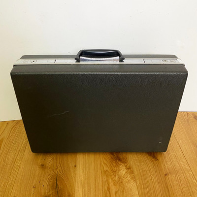 Vintage schwarz und chrom Samsonite Hartschalen Aktentasche mit Schlüssel 37 x 30 x 11 cm