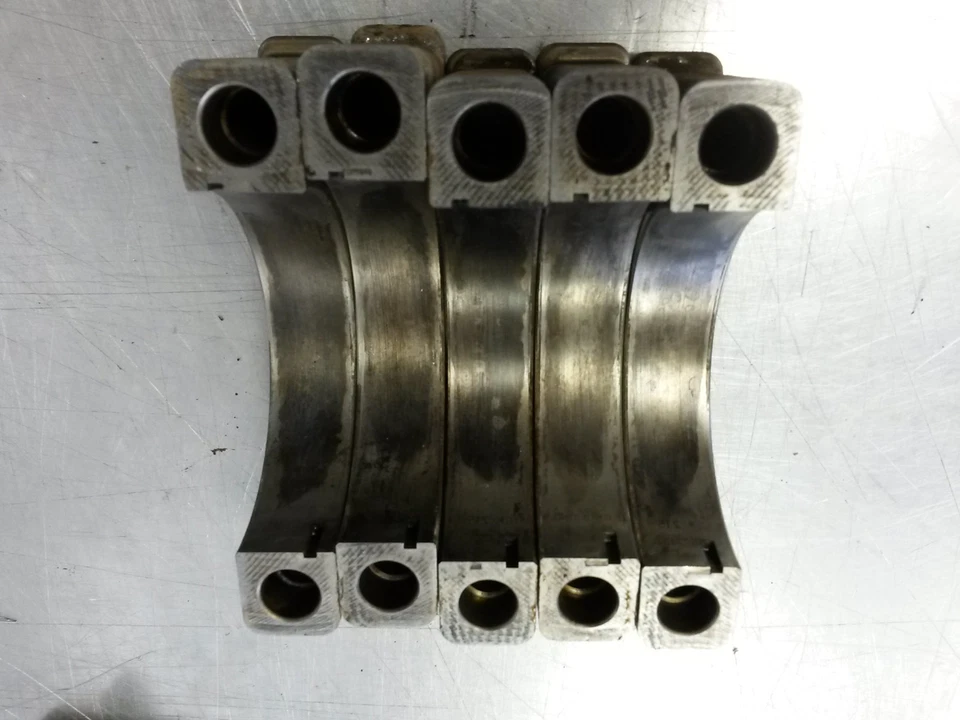 Tapas principales de bloque de motor para 04-06 Chevrolet Colorado 2.8 Foto 2 de 4