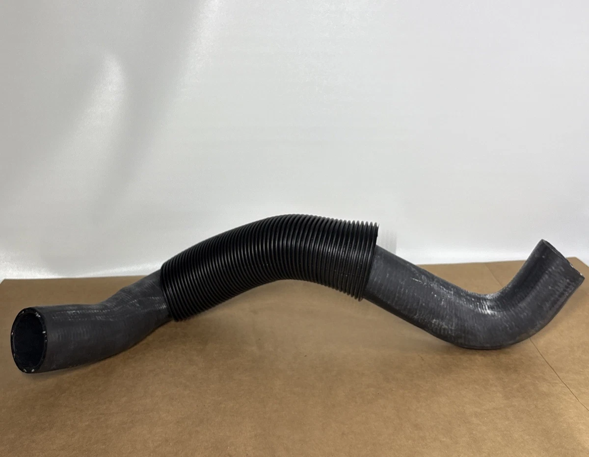 Gates 21717 Premium Molded Coolant Hose For Select 88-02 Chevrolet GMC Models photo 3