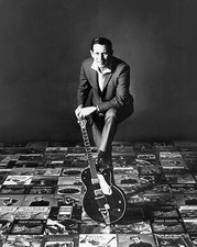 Chet Atkins 10" x 8" Photograph no 16