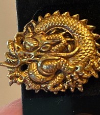 Pendientes Dragón Tono Dorado Declaración Tachuela Criatura Mítica Inspiración Asiática Audaz