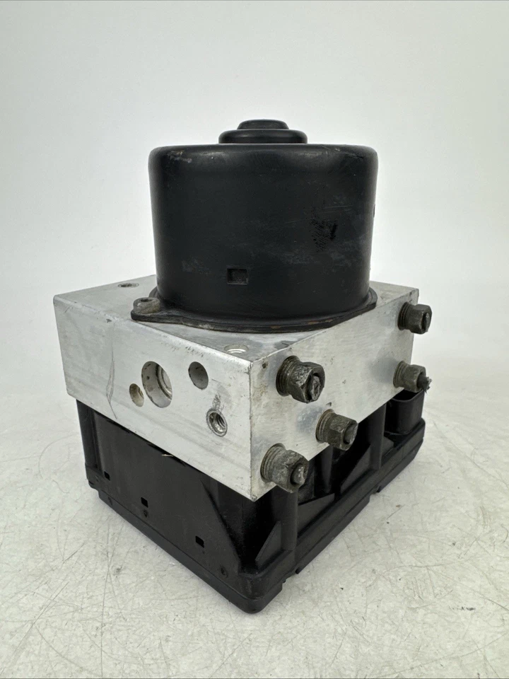 ✅ 2001-03 Toyota Tundra Anti Lock Brake Pump Actuator Modulator 44500-0C040 OEM - Image 2 of 4