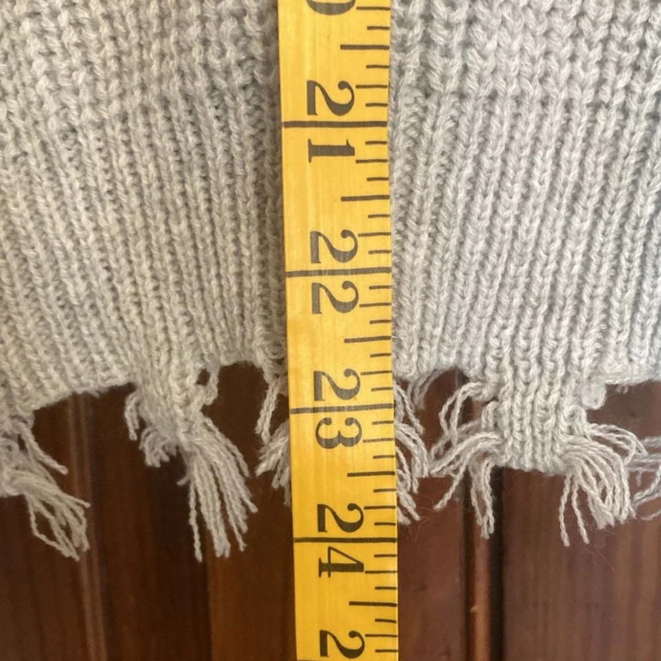 Suéter No Boundaries malha desgastada cinza rosa coração gola V tamanho L 11-13 juniores - Imagem 3 de 4