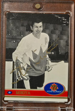 1991-92 Future Trends '72 Hockey Canada #61 STAN MIKITA Gold Autograph