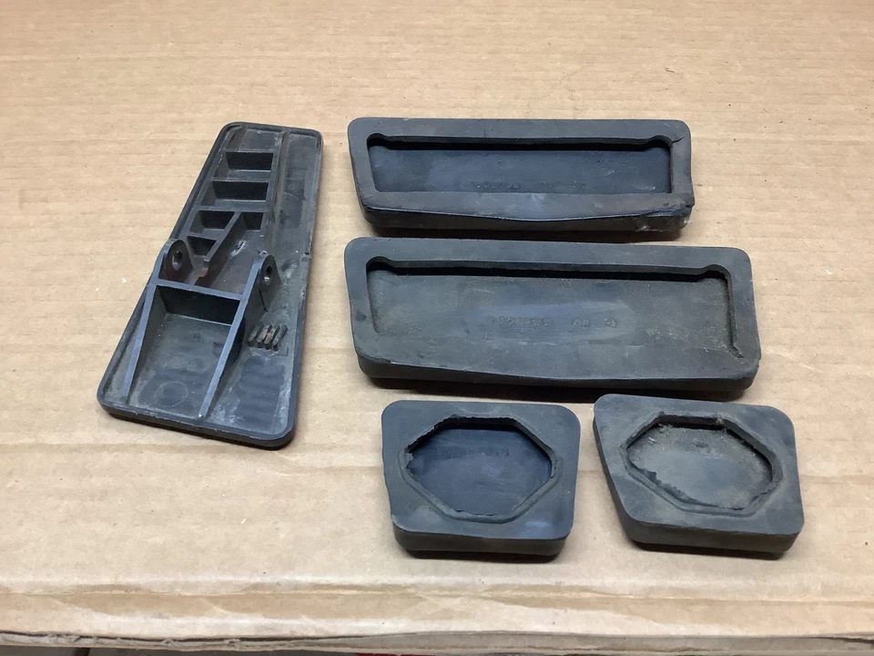 GM CHEVY 442 1964-1972 Oldsmobile frenos aire acondicionado pedal cubierta GM 3858199 fabricante de equipos originales Foto 2 de 3