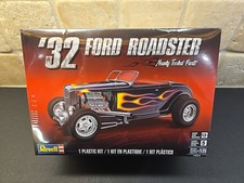 Revell 32 Ford Roadster Wnewly Tooled Parts 125 Scale Factory Sealed
