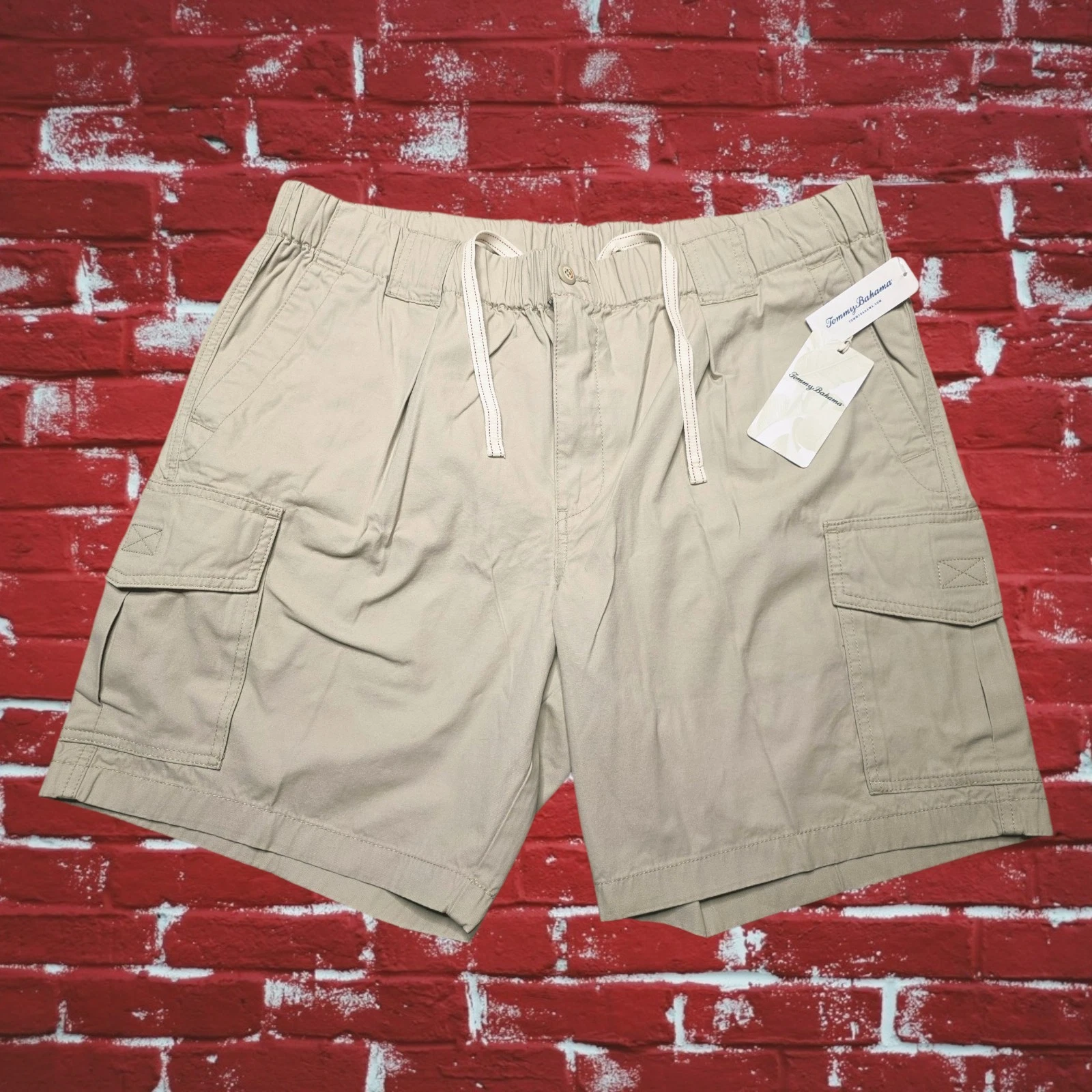 NWT Tommy Bahama Survivor Cargo Shorts Elastic Waist Mens 1XLB Shoreline Beige