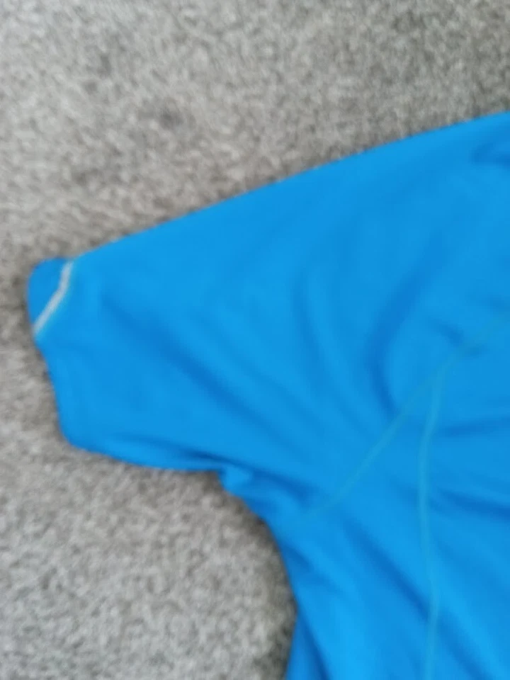 Nike Men's Dri-Fit Large Tee Shirt w/ Gray Accents - Stay Cool Sporting Attire - Image 4 of 4