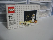 LEGO CLASSIC SPACEMAN MINIFIGURE FROM 2014 NEW SEALED !
