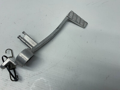 Suzuki GSXR1000 K3 Bremshebel Fußbremshebel rear brake pedal lever (3) 03'