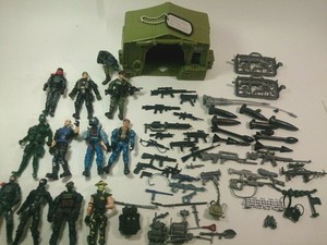 Lanard Toys Army Men Commandos Soldier Action Figure Weapons Lot