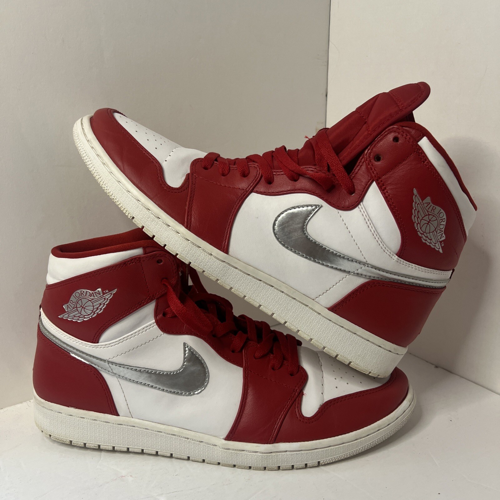 Size 13 - Jordan 1 High Silver Medal