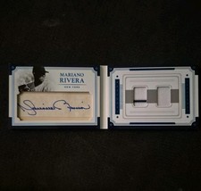 2017 National Treasures Legends Cuts Patch Auto Booklet Mariano Rivera /25