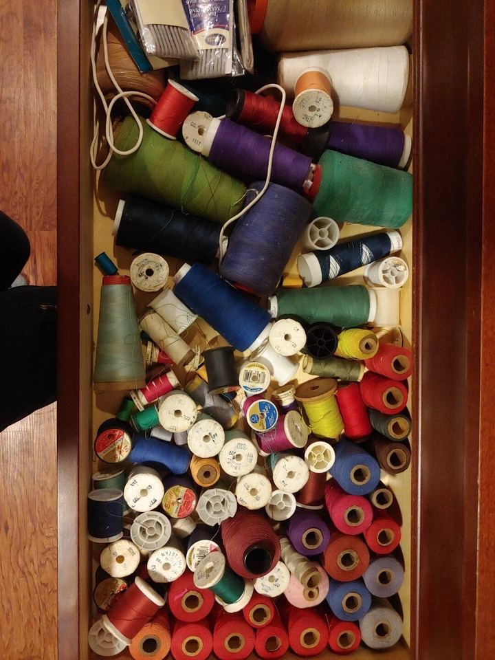 Polyester Sewing Thread Machine Hand Used - Image 2 of 3