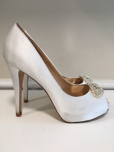 badgley mischka rhinestone shoes