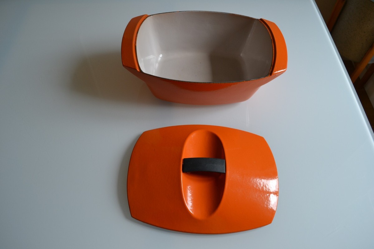 Cocotte en fonte La Coquelle Le Creuset Raymond Loewy 1958, French cast iron casserole dish - Canada