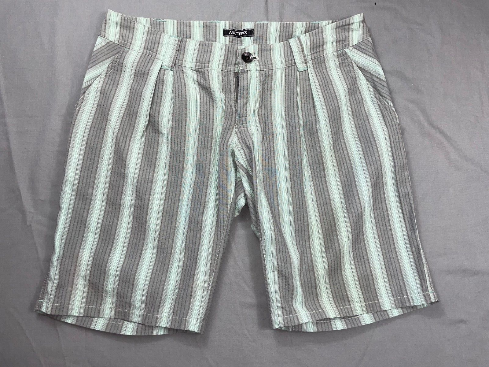 Pantaloncini Bermuda Arc'Teryx Fit leggeri Seersucker a pieghe da donna taglia 8