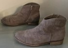 CUPCAKE COUTURE SIZE 2 Girls PETRA Brown Faux brushed Suede Ankle Boots Booties — photo 6